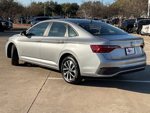 Used 2024 Volkswagen Jetta S image 7