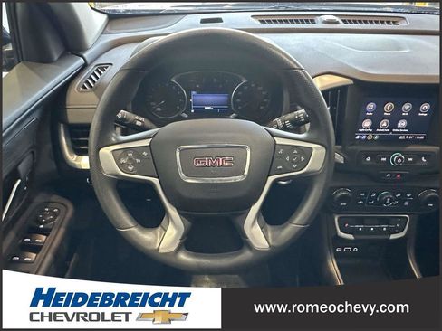 Used 2022 GMC Terrain SLE w/ Driver Convenience Package image 16