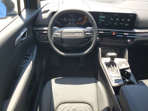 New 2026 Kia Sportage X-Line w/ X-Line Premium Package image 32