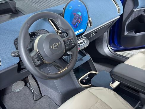 Certified 2025 MINI Cooper Countryman S w/ Comfort Package Max AWD/4WD image 11