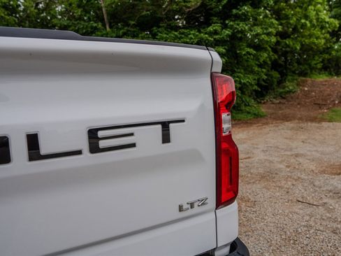 Used 2019 Chevrolet Silverado 1500 LTZ w/ LTZ Plus Package RWD image 11