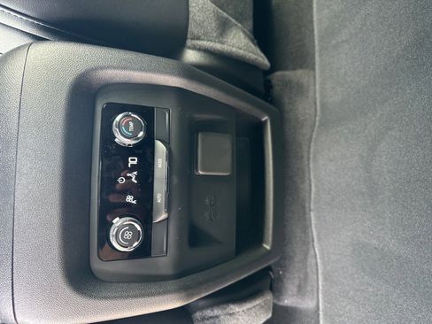 New 2026 Chevrolet Traverse LT w/ Midnight/Sport Edition image 21