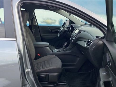 Used 2024 Chevrolet Equinox LT image 13