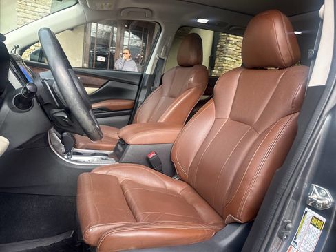 Used 2019 Subaru Ascent Touring w/ Popular Package #2A image 9