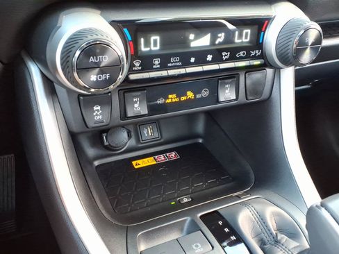 Certified 2025 Toyota RAV4 XSE w/ Advanced Technology Package AWD/4WD image 19