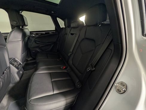 New 2026 Porsche Macan image 24