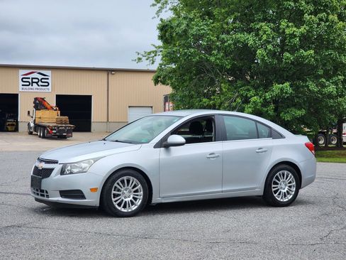 Used 2012 Chevrolet Cruze Eco image 4