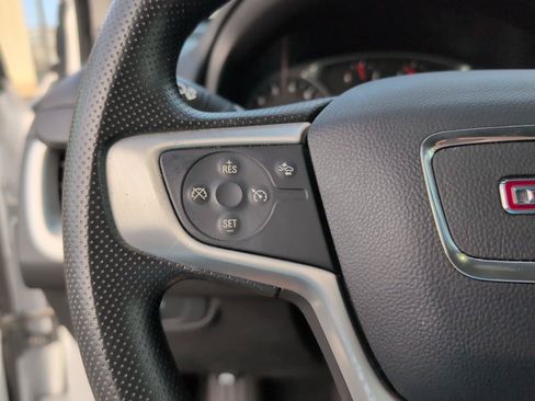Used 2024 GMC Terrain SLE FWD image 26