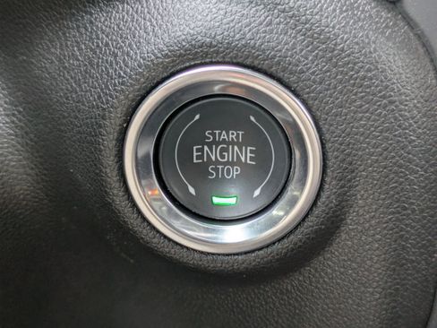 Used 2025 Chevrolet Silverado 1500 Custom image 19