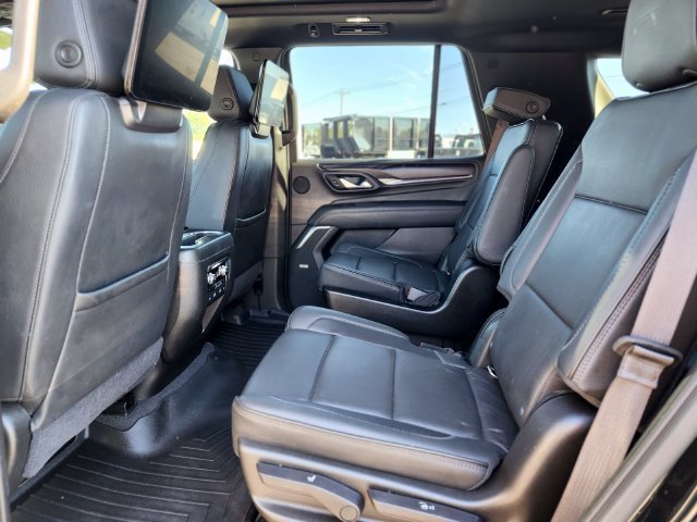 Used 2021 GMC Yukon Denali w/ Denali Ultimate Package AWD/4WD image 16