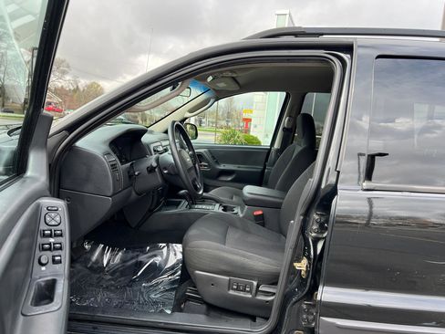 Used 2004 Jeep Grand Cherokee Laredo w/ Convenience Group image 14