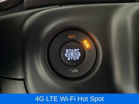 Used 2019 Jeep Wrangler Unlimited Sahara w/ Uconnect 4C Nav & Sound Group AWD/4WD image 21