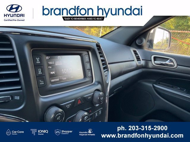Used 2017 Jeep Grand Cherokee Laredo w/ Quick Order Package 23E AWD/4WD image 18