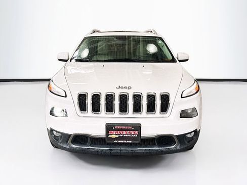 Used 2016 Jeep Cherokee Limited w/ Luxury Group AWD/4WD image 4