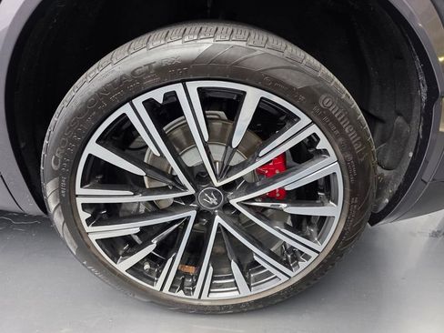 Used 2023 Maserati Grecale Modena AWD/4WD image 17