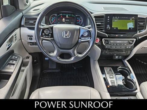 Used 2022 Honda Pilot Touring image 7