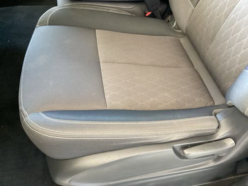 Used 2024 Nissan Titan SV w/ Accessory Utility Package image 12