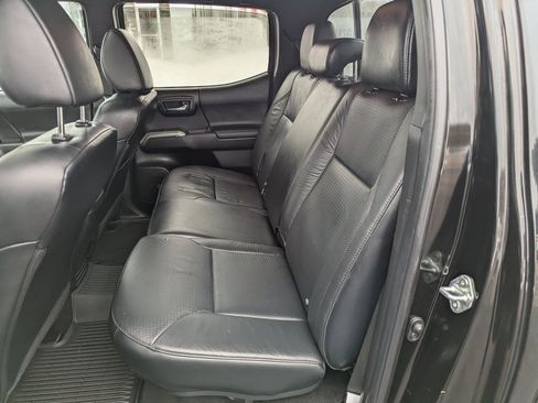 Used 2023 Toyota Tacoma Limited w/ Nightshade Package image 17