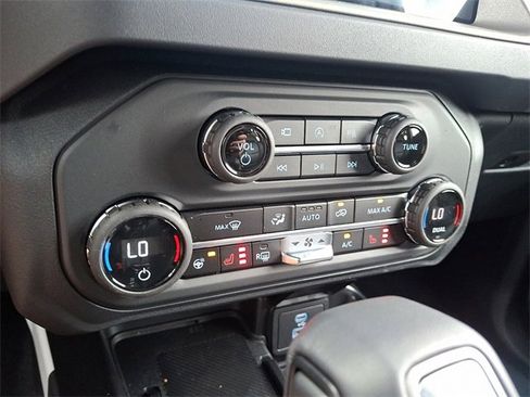 New 2025 Ford Bronco Outer Banks image 11