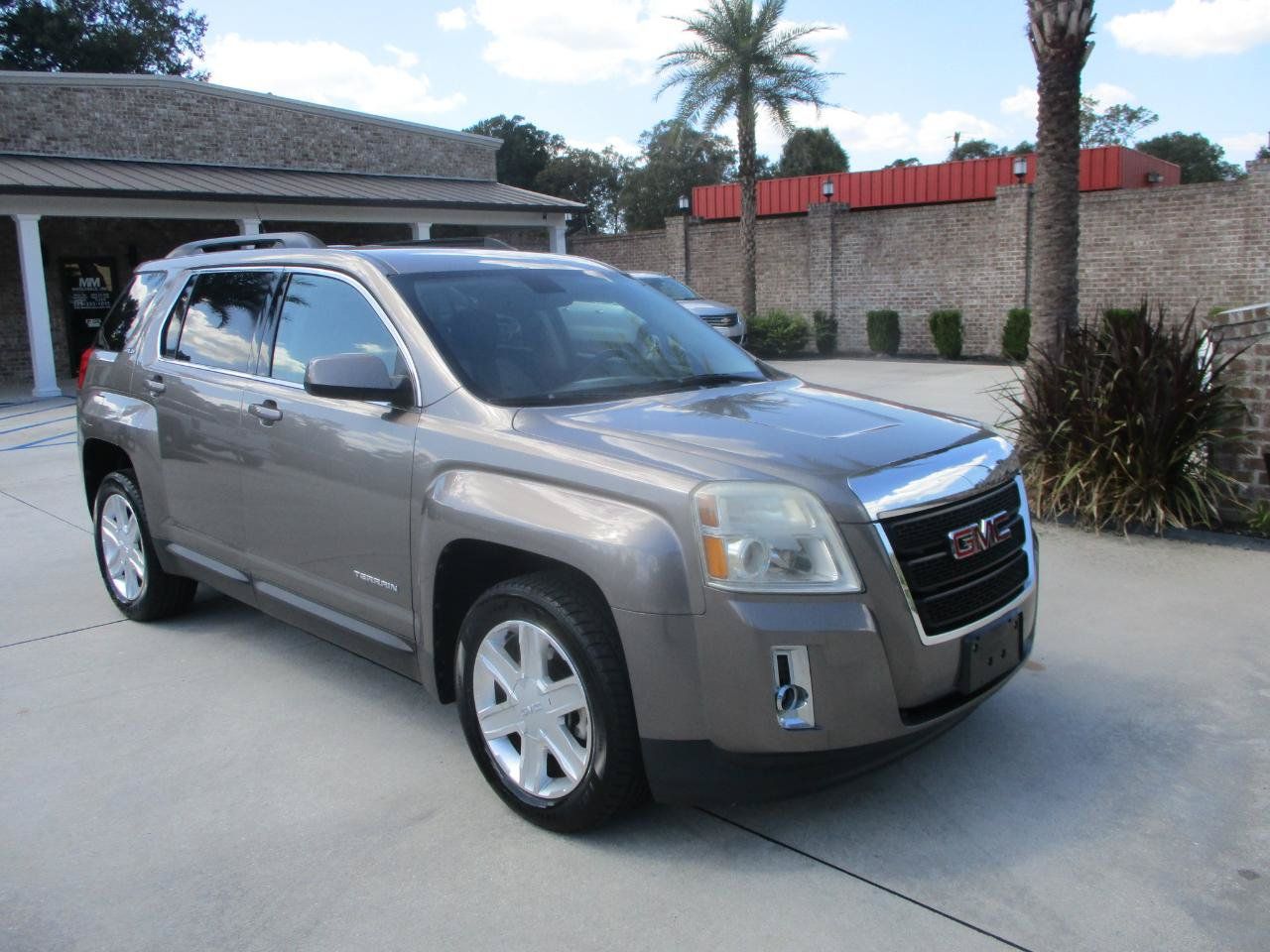 Used 2011 GMC Terrain SLE FWD image 3