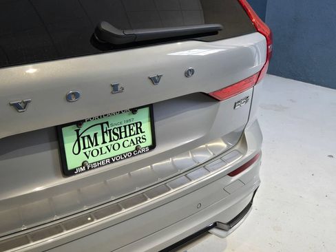 Certified 2024 Volvo XC60 B5 Ultimate w/ Protection Package Premier AWD/4WD image 14