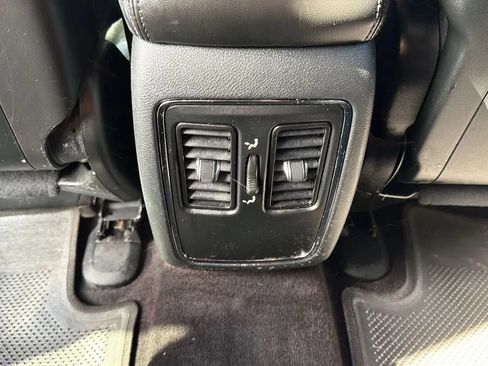 Used 2017 Jeep Grand Cherokee Laredo w/ Quick Order Package 23E AWD/4WD image 28