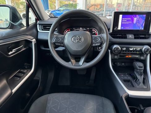 Used 2025 Toyota RAV4 XLE FWD image 13