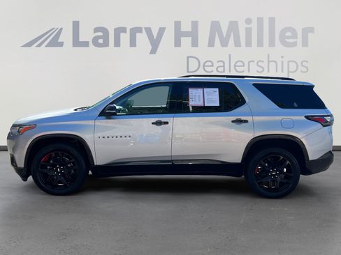 Used 2021 Chevrolet Traverse Premier w/ Redline Edition AWD/4WD image 2