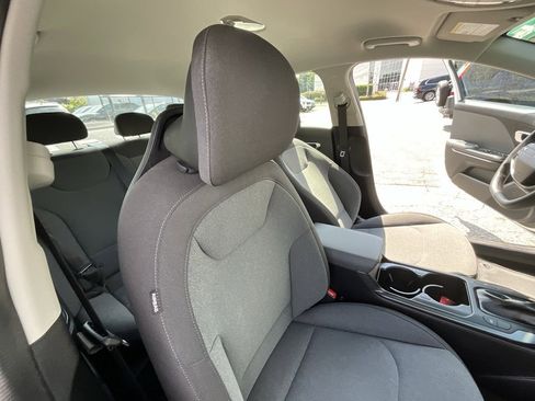 Used 2025 Kia K4 LXS image 34