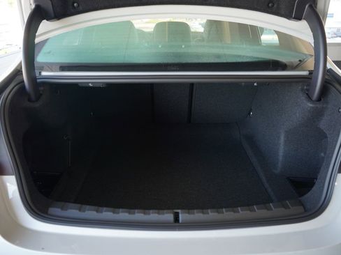 Used 2025 BMW 330i Sedan w/ Convenience Package RWD image 20