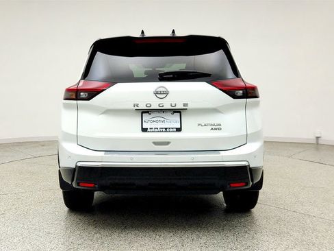 Used 2025 Nissan Rogue Platinum w/ Tech Package AWD/4WD image 6