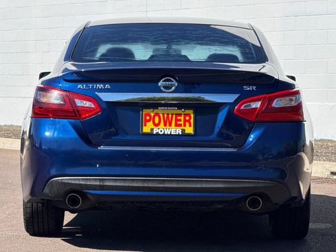 Used 2016 Nissan Altima 2.5 SR FWD image 5