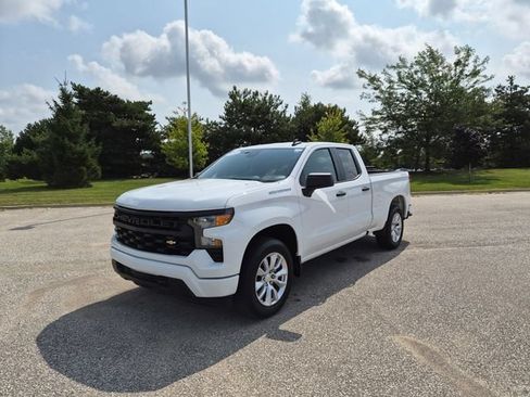 Used 2024 Chevrolet Silverado 1500 Custom AWD/4WD image 1