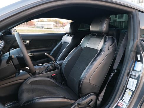 Used 2017 Ford Mustang Shelby GT350 image 16