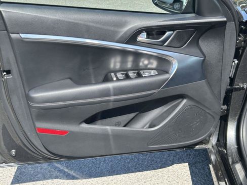 Used 2026 Genesis G70 2.5T AWD/4WD image 18