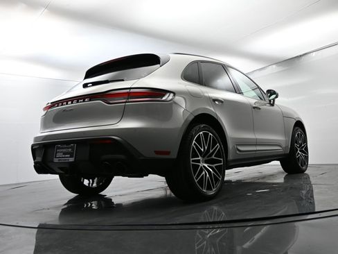 Certified 2025 Porsche Macan image 53