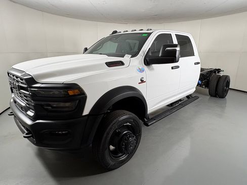 New 2026 RAM 4500 Tradesman AWD/4WD image 4