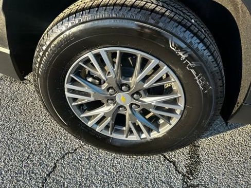 New 2026 Chevrolet Traverse LT image 12