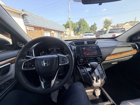 Used 2018 Honda CR-V EX image 3