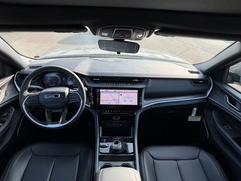 New 2026 Jeep Grand Cherokee L Limited image 11