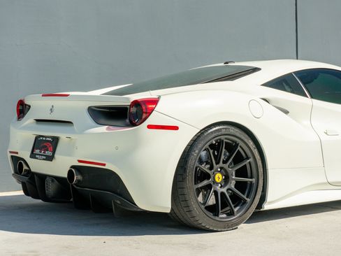 Used 2019 Ferrari 488 GTB image 34