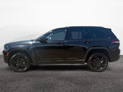 Used 2023 Jeep Grand Cherokee Altitude