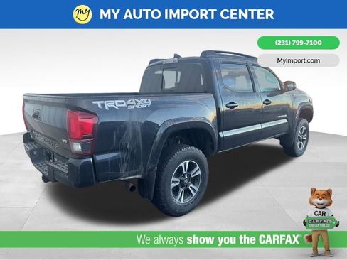 Used 2019 Toyota Tacoma TRD Sport image 5