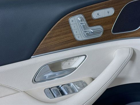 Certified 2025 Mercedes-Benz GLE 350 4MATIC image 24