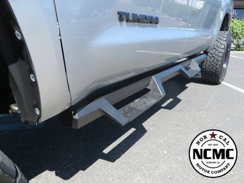 Used 2018 Toyota Tundra SR5 w/ SR5 Upgrade Package AWD/4WD image 11