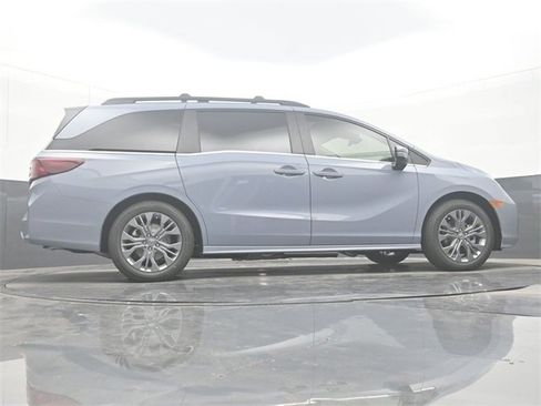 Used 2025 Honda Odyssey Touring image 32