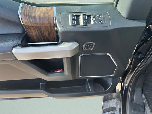 Used 2019 Ford F150 Lariat AWD/4WD image 11
