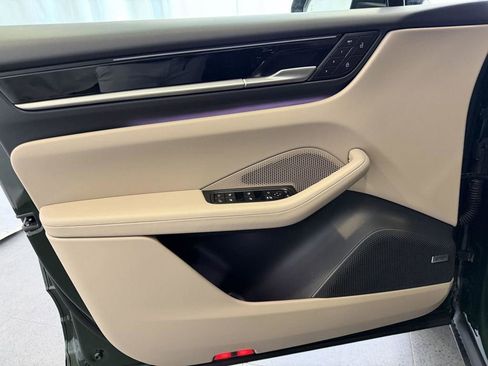 New 2026 Porsche Macan 4 Electric AWD/4WD image 15