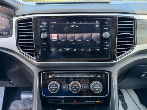 Used 2022 Volkswagen Atlas SE image 15