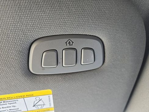 Used 2019 Ford F150 Lariat w/ Equipment Group 502A Luxury AWD/4WD image 99
